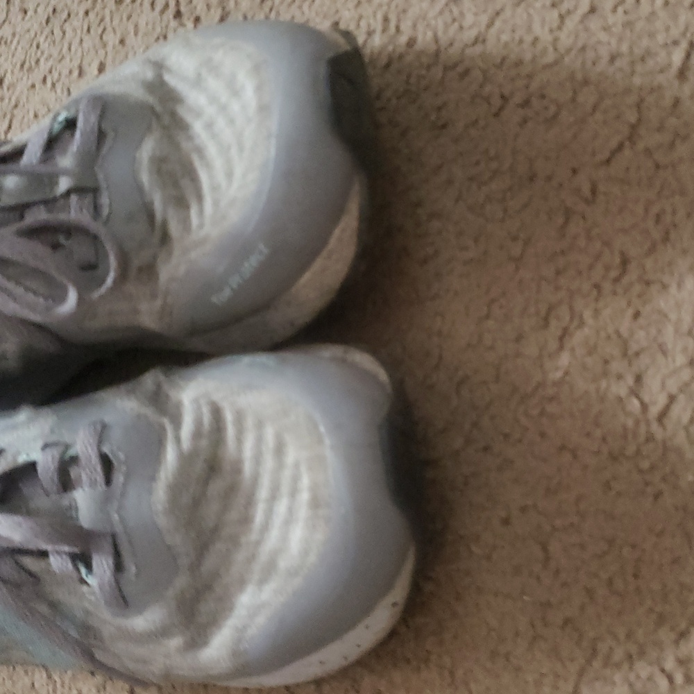 New Balance Mint and Gray Sneakers - Picture 4 of 5